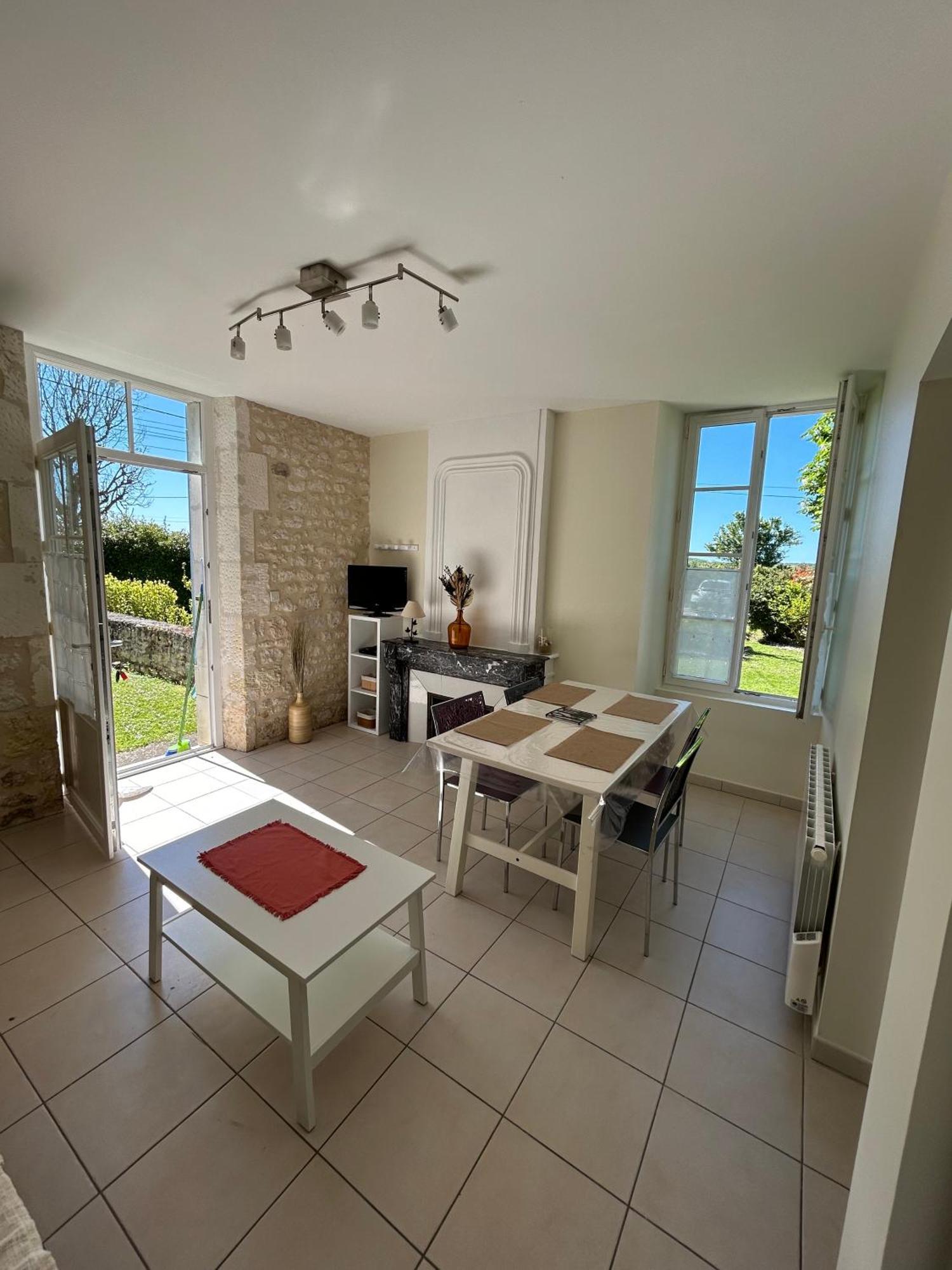 Le Domaine Des Aguins ξενώνας Saujon Εξωτερικό φωτογραφία