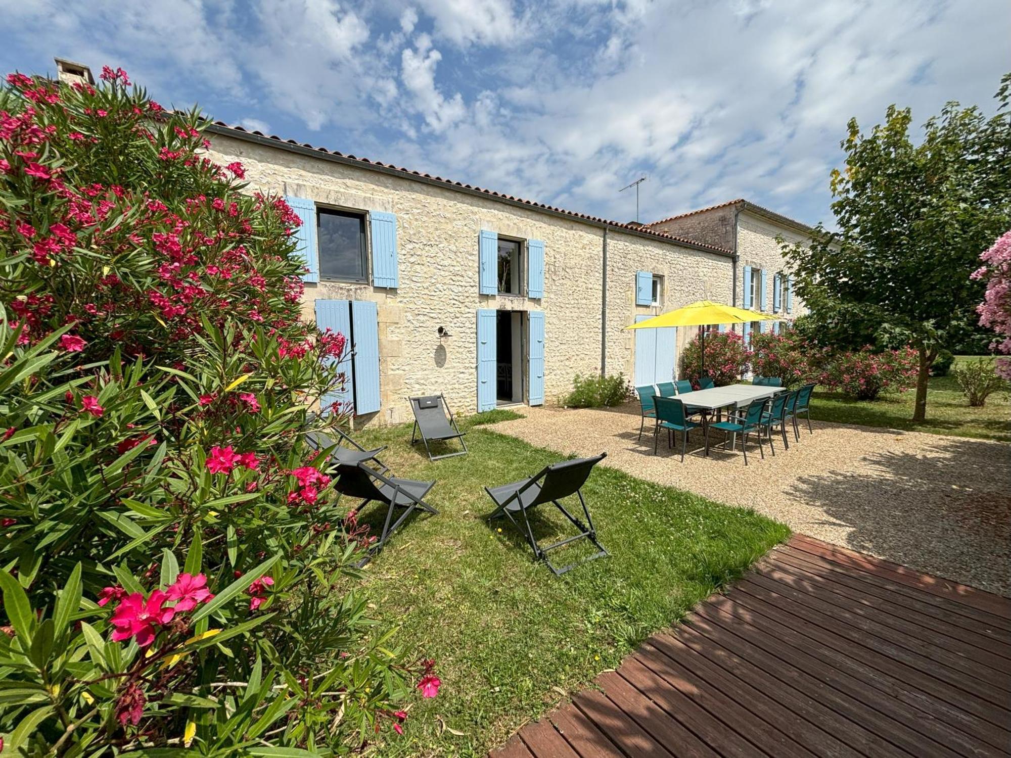 Le Domaine Des Aguins ξενώνας Saujon Εξωτερικό φωτογραφία