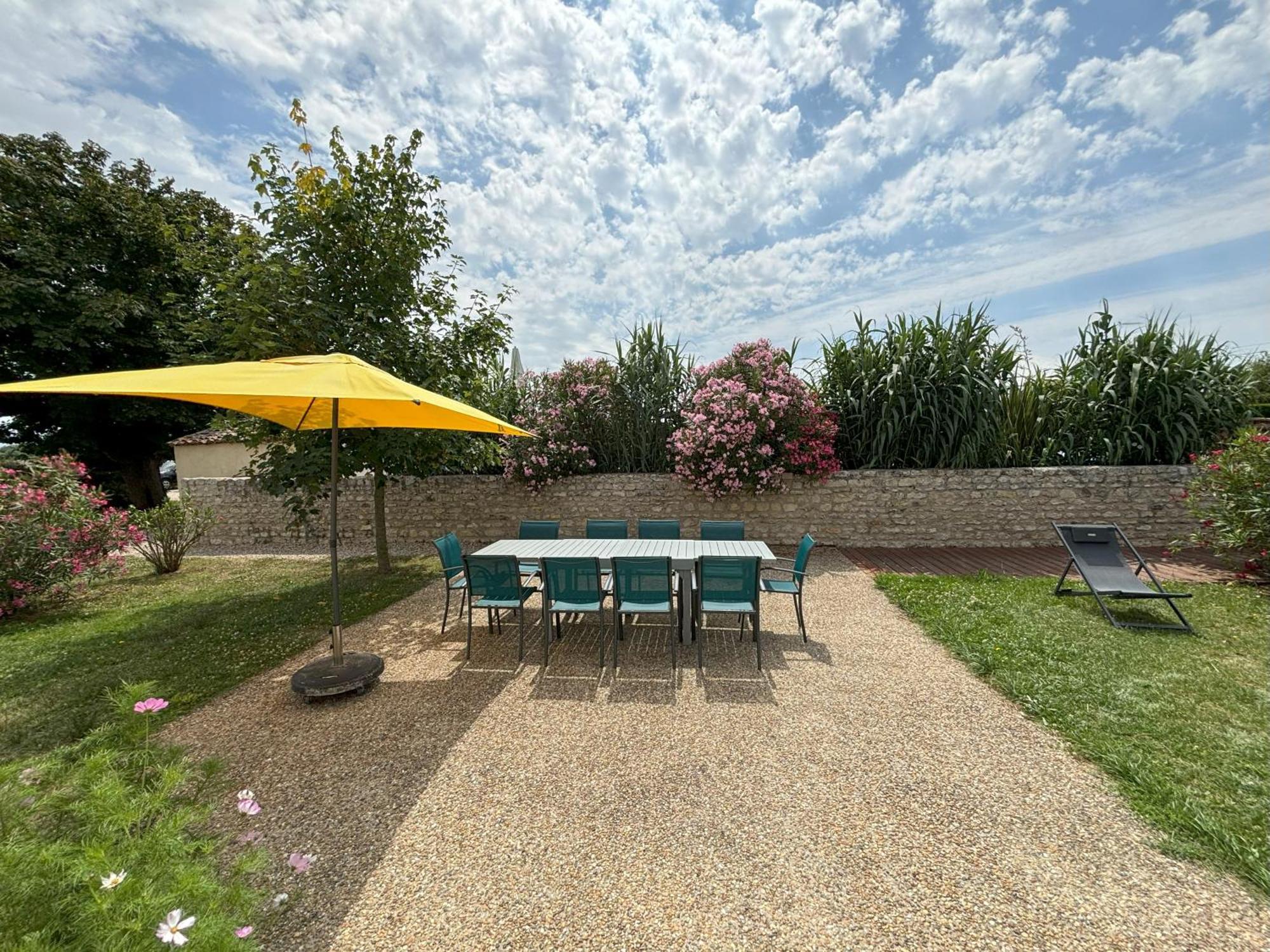 Le Domaine Des Aguins ξενώνας Saujon Εξωτερικό φωτογραφία
